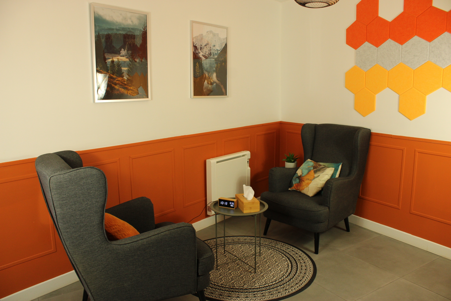 Bureau et espace de consultation du Cabinet orange