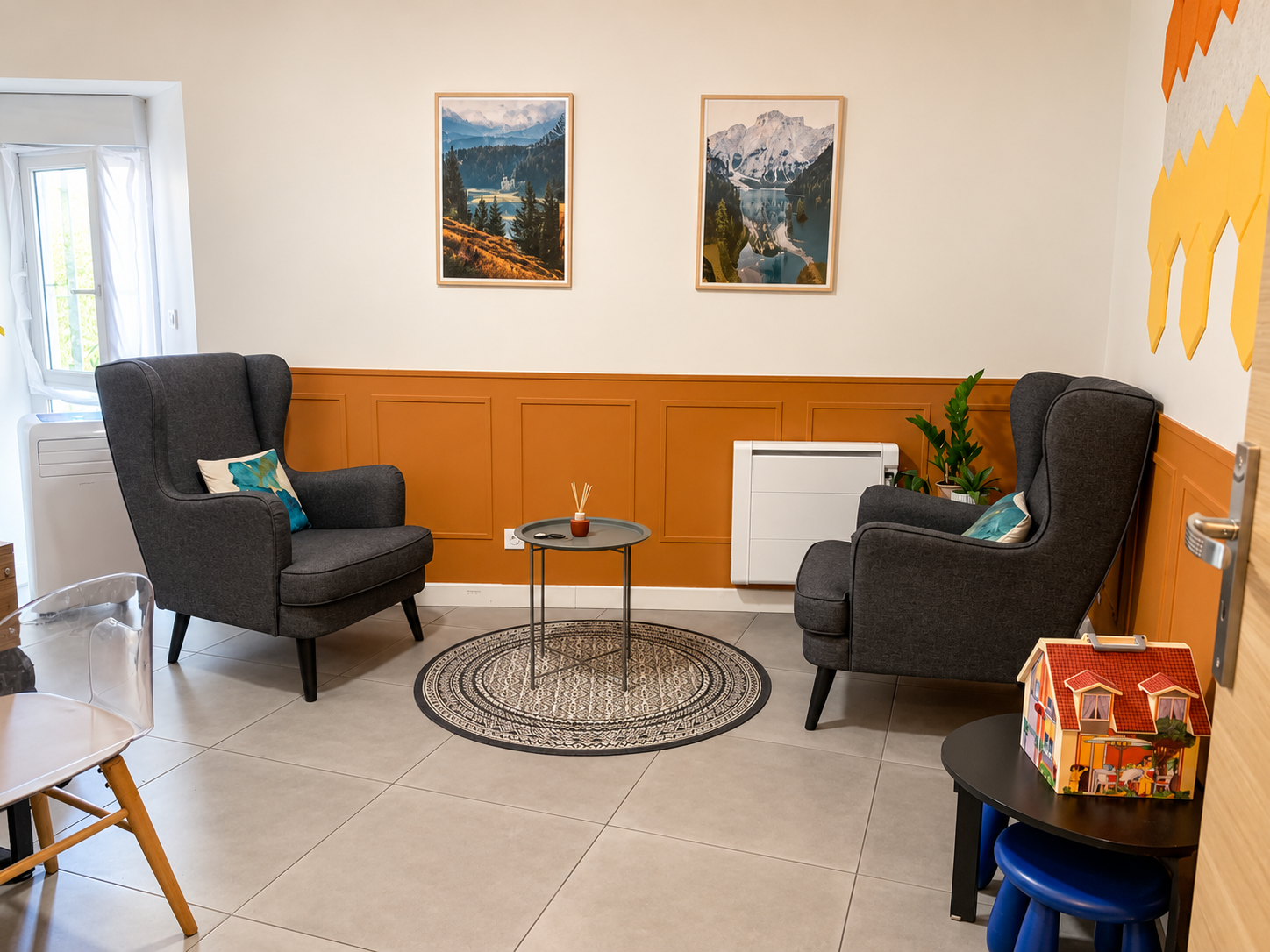 Intérieur lumineux du cabinet INKEYO à Annonay